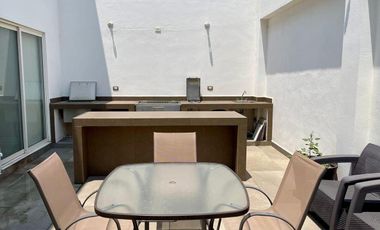Venta o Renta de Casa en Cumbres 4o Sector