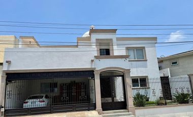 Venta o Renta de Casa en Cumbres 4o Sector