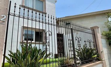 Venta o Renta de Casa en Cumbres 4o Sector