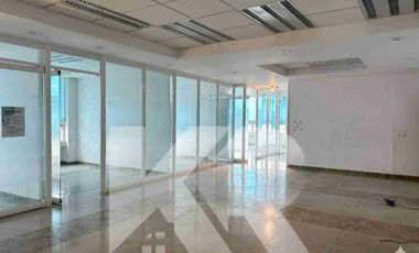 OFICINA CON 154 m² EN 