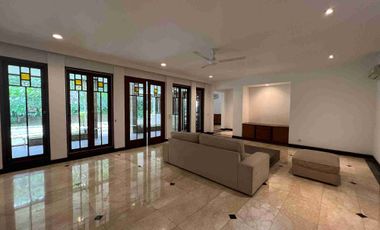 Disewakan Rumah Compound Lebak Bulus 4 Kamar Tidur