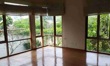 Disewakan Rumah Compound di Pejaten 5 Kamar Tidur