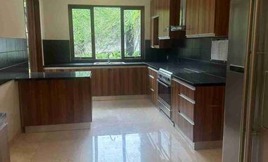Disewakan Rumah Compound di Pejaten 5 Kamar Tidur