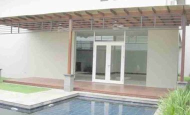Disewakan Rumah Compund di Cilandak 4 Kamar Tidur