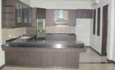 Disewakan Rumah Compund di Cilandak 4 Kamar Tidur