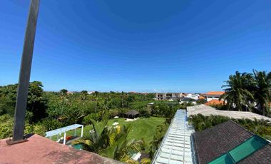Rumah Super Luas 7 Kamar di Raya Padonan Canggu Bali