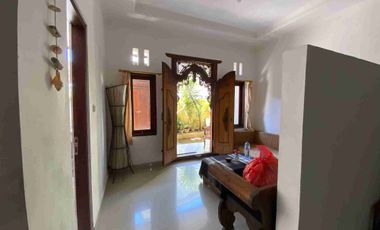 Rumah Super Luas 7 Kamar di Raya Padonan Canggu Bali