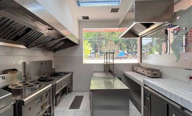 RUKO GANDENG 2 LANTAI EXS RESTORAN KEBAYORAN BARU DEKAT SENOPATI PARKIR LUAS SIAP HUNI