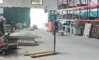 Operational Warehouse with Racking System in Mengwi, Badung – Bali