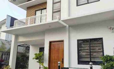 4 Bedrooms House and Lot
