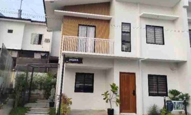 4 Bedrooms House and Lot