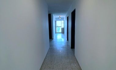 Casa en renta en Av. León, Jardines del Moral León Gto, ideal para oficinas y consultorios.