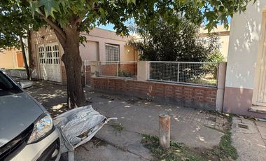 CASA A METROS DE AVENIDA 1 Y CALLE 24