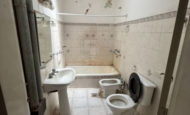 CASA A METROS DE AVENIDA 1 Y CALLE 24