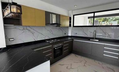Casa en Parque Cuernavaca – 4 recámaras, cochera 3 autos y jardín privado