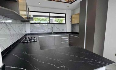 Casa en Parque Cuernavaca – 4 recámaras, cochera 3 autos y jardín privado
