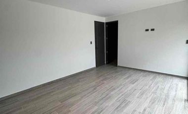 Casa en Parque Cuernavaca – 4 recámaras, cochera 3 autos y jardín privado