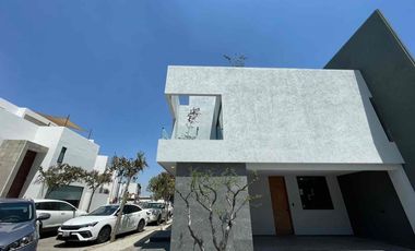 Casa en Cascatta II – Isla de granito, roof garden y carga para auto eléctrico