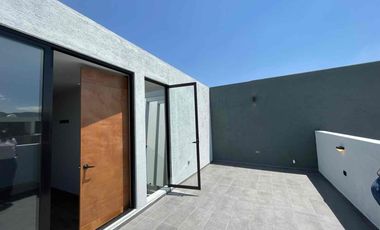 Casa en Cascatta II – Isla de granito, roof garden y carga para auto eléctrico