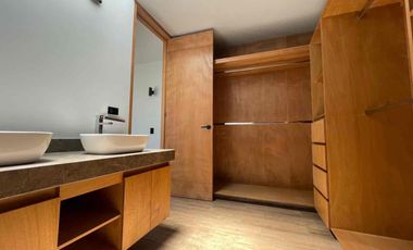 Casa en Cascatta II – Isla de granito, roof garden y carga para auto eléctrico