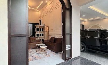 DIJUAL RUMAH CLASSIC MODERN FULL FURNISHED UTARA JOGJABAY / SD MODEL