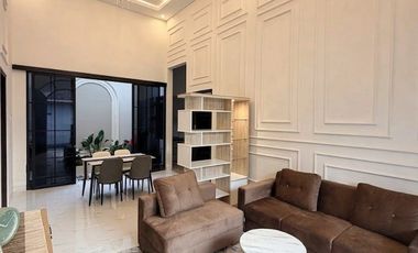 DIJUAL RUMAH CLASSIC MODERN FULL FURNISHED UTARA JOGJABAY / SD MODEL