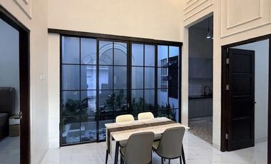 DIJUAL RUMAH CLASSIC MODERN FULL FURNISHED UTARA JOGJABAY / SD MODEL