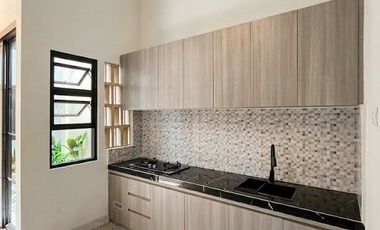 DIJUAL RUMAH CLASSIC MODERN FULL FURNISHED UTARA JOGJABAY / SD MODEL