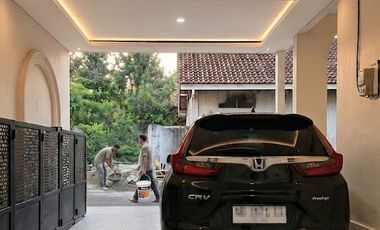DIJUAL RUMAH CLASSIC MODERN FULL FURNISHED UTARA JOGJABAY / SD MODEL