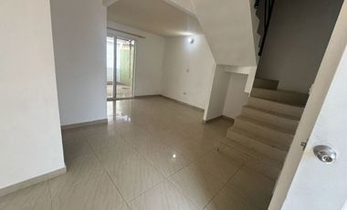 URBANIZACION VILLA DEL REY ETAPA REY CARLOS VENDO PRECIOSA VILLA MODELO PALACIO 6 DOS PLANTAS CUATRO DORMITORIOS. OPORTUNIDAD