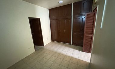 URBANIZACION VILLA DEL REY ETAPA REY CARLOS VENDO PRECIOSA VILLA MODELO PALACIO 6 DOS PLANTAS CUATRO DORMITORIOS. OPORTUNIDAD