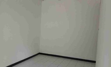 DISEWAKAN RUMAH 1,5 LANTAI WISMA PERMAI SIAP HUNI