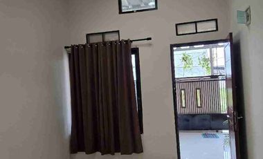 Rumah baru renovasi di dalam komplek kota Cirebon