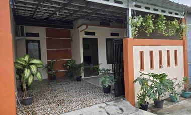 Rumah baru renovasi di dalam komplek kota Cirebon