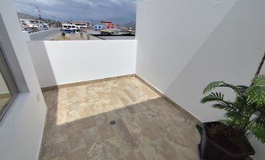 🏠 VENDO CASA ESQUINERA TRES PLANTAS. (San Antonio – Mitad del Mundo)