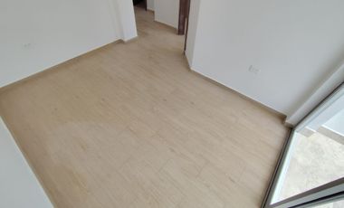 🏠 VENDO CASA ESQUINERA TRES PLANTAS. (San Antonio – Mitad del Mundo)