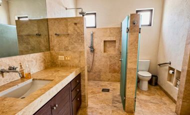 HERMOSA VILLA EN VENTA CON ELEVADOR EN ACAPULCO