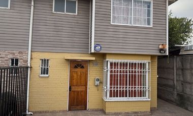 Linda Casa En Arriendo 3d+2b+e Puente Alto