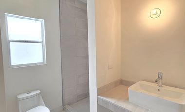BONITA CASA DE RENTA EN CERRADA QUEBEC DISPONIBLE 20 DE JUNIO