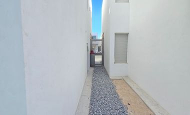 BONITA CASA DE RENTA EN CERRADA QUEBEC DISPONIBLE 20 DE JUNIO