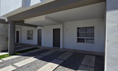 BONITA CASA DE RENTA EN CERRADA QUEBEC DISPONIBLE 20 DE JUNIO
