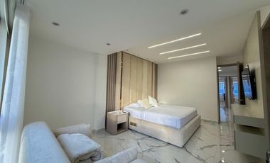Amoblado ESPECTACULAR Casa Envigado 3 niveles