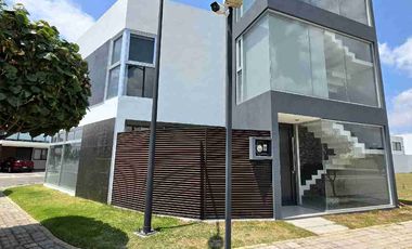 Casa en esquina de 2 habitaciones