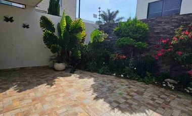 Casa en renta Altavista ,lomas 1