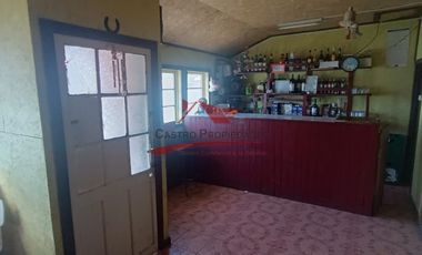 Restaurant Funcionando, Amoblado y Equipado con Una Cabaña Amoblada, Nehuentue, Comuna de Carahue, Novena Region.
