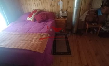 Restaurant Funcionando, Amoblado y Equipado con Una Cabaña Amoblada, Nehuentue, Comuna de Carahue, Novena Region.