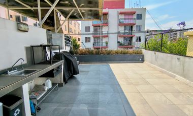 Casa con uso habitacional/comercial en venta, 3 niveles y roof garden