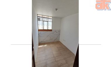 Casa de Venta Cumbaya Urb. Privada La Católica, Oportunidad