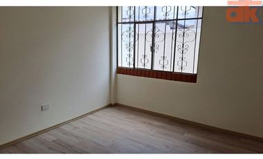 Casa de Venta Cumbaya Urb. Privada La Católica, Oportunidad