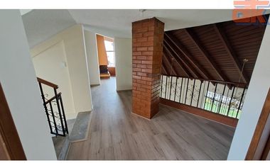 Casa de Venta Cumbaya Urb. Privada La Católica, Oportunidad